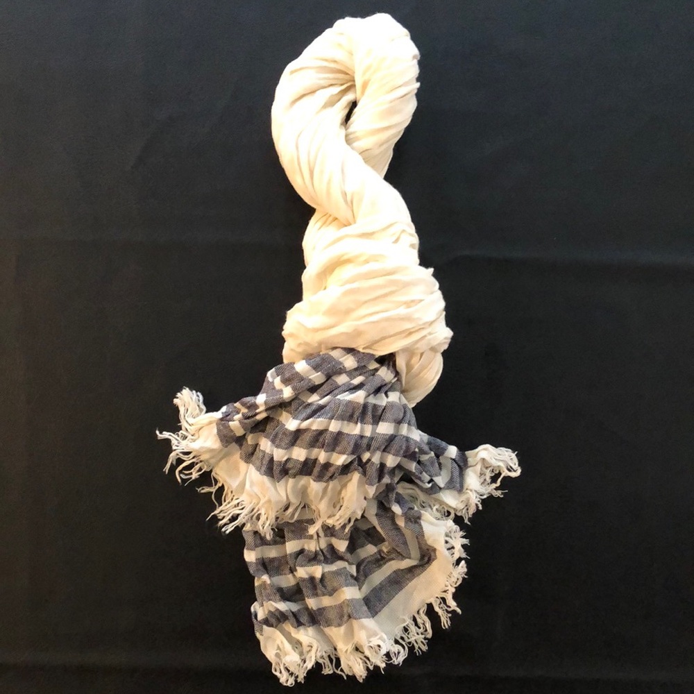 Tommy Hilfiger Scarf